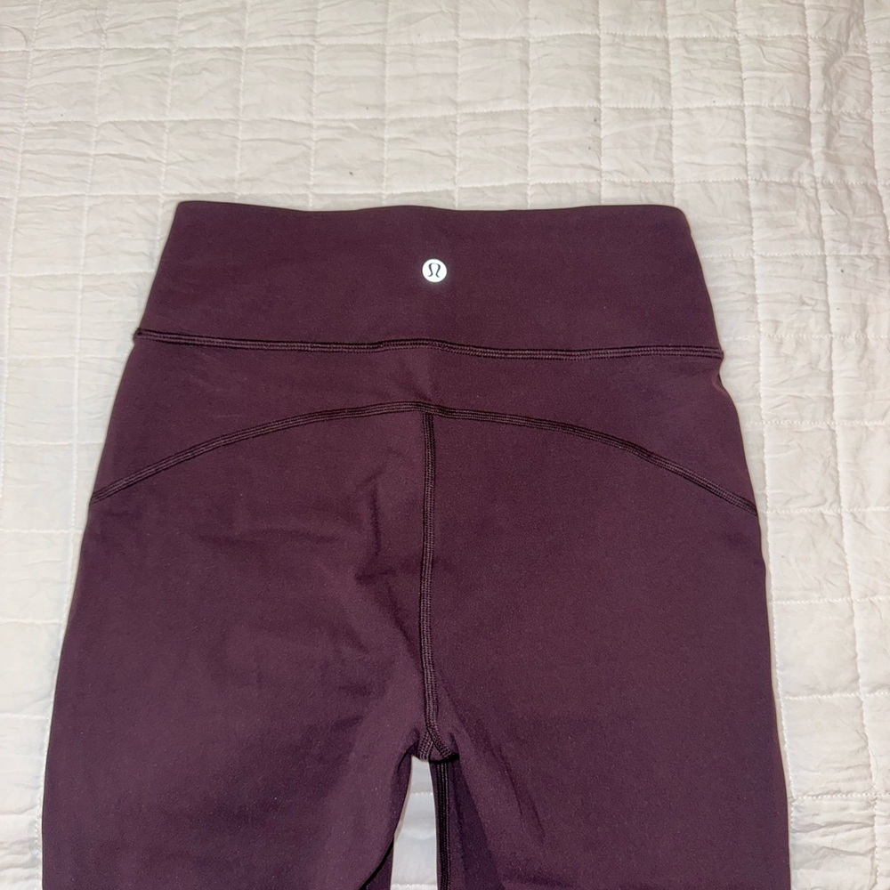 Cropped Purple Lululemon Leggings Size 6